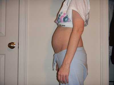 Токсикоз на 10 неделе. Живот на 11-12 неделе беременности. Беременный живот на 12 неделе. Животик на 11 неделе беременности. Живот беременной на 11 неделе.